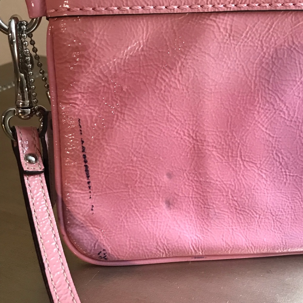 COACH PINK CLUTCH - Picture 3 of 6